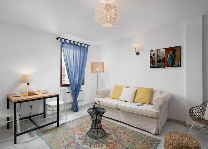 Cissa By Irundo * Ρόβινι